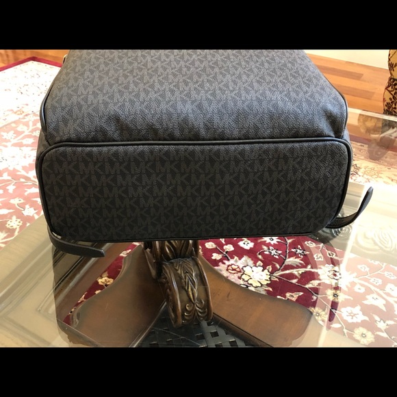 Authentic Michael Kors backpack&wallet swt - Picture 4 of 8